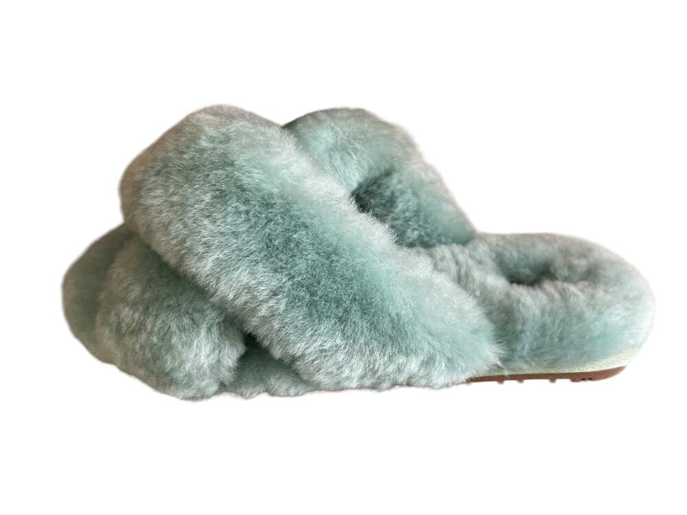 LAMO Fuzzy Sheepskin Shearling Slides Flip Flops M
